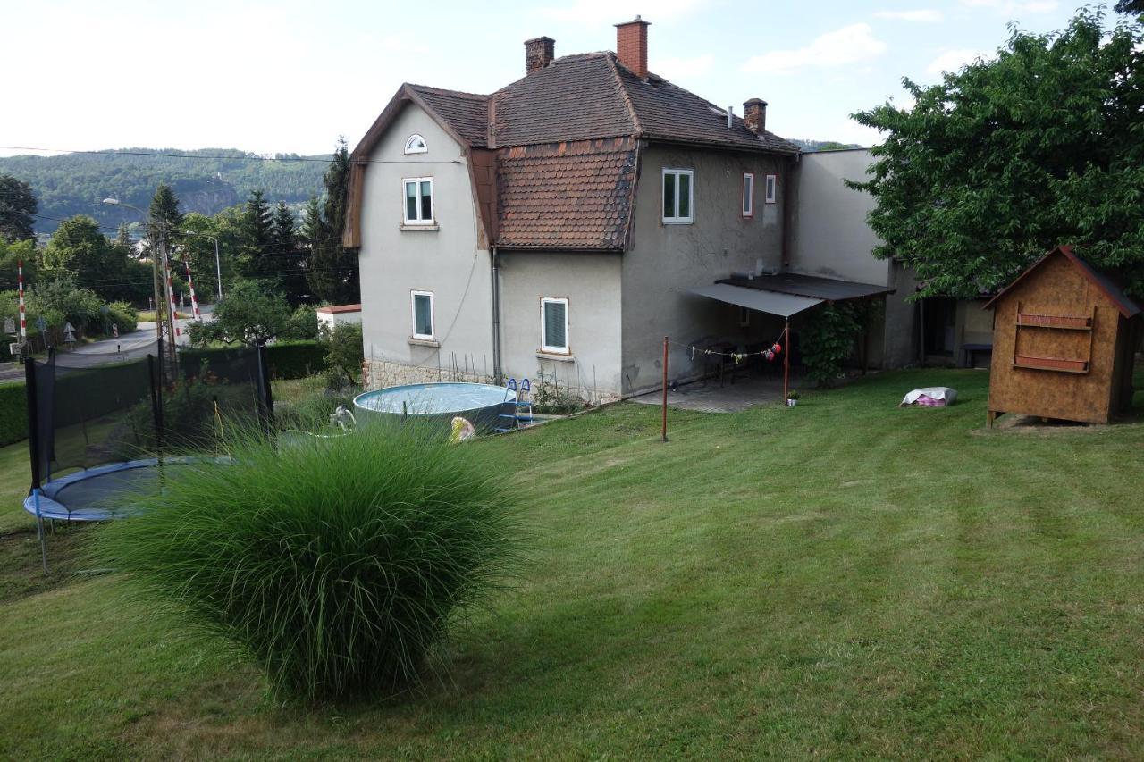 Pod Chlumem - Utulny Byt V Blizkosti Centra Decin Esterno foto
