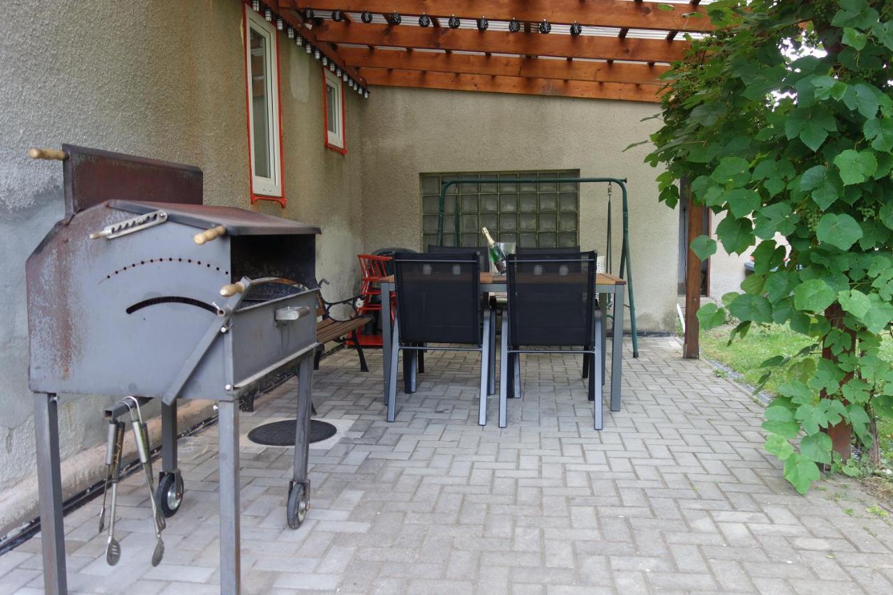 Pod Chlumem - Utulny Byt V Blizkosti Centra Decin Esterno foto