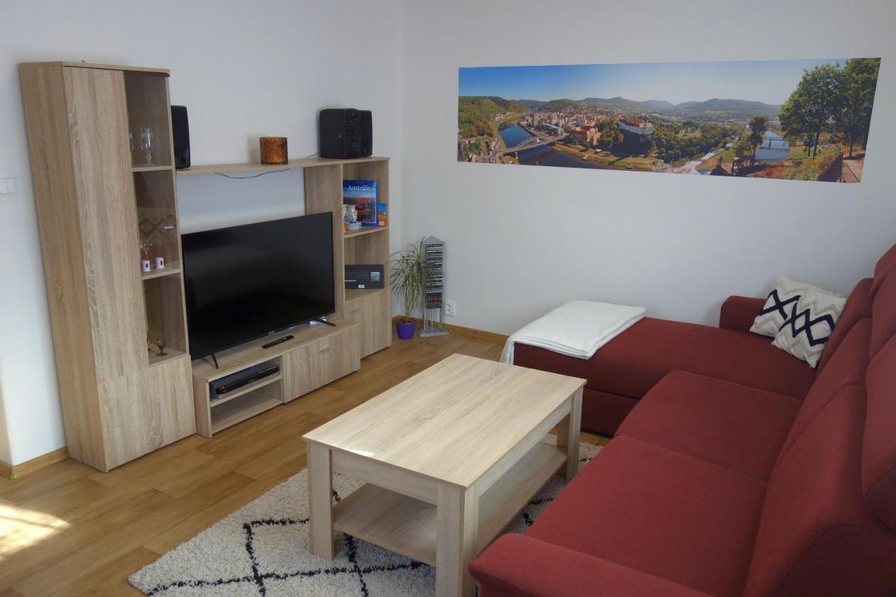 Pod Chlumem - Utulny Byt V Blizkosti Centra Decin Esterno foto