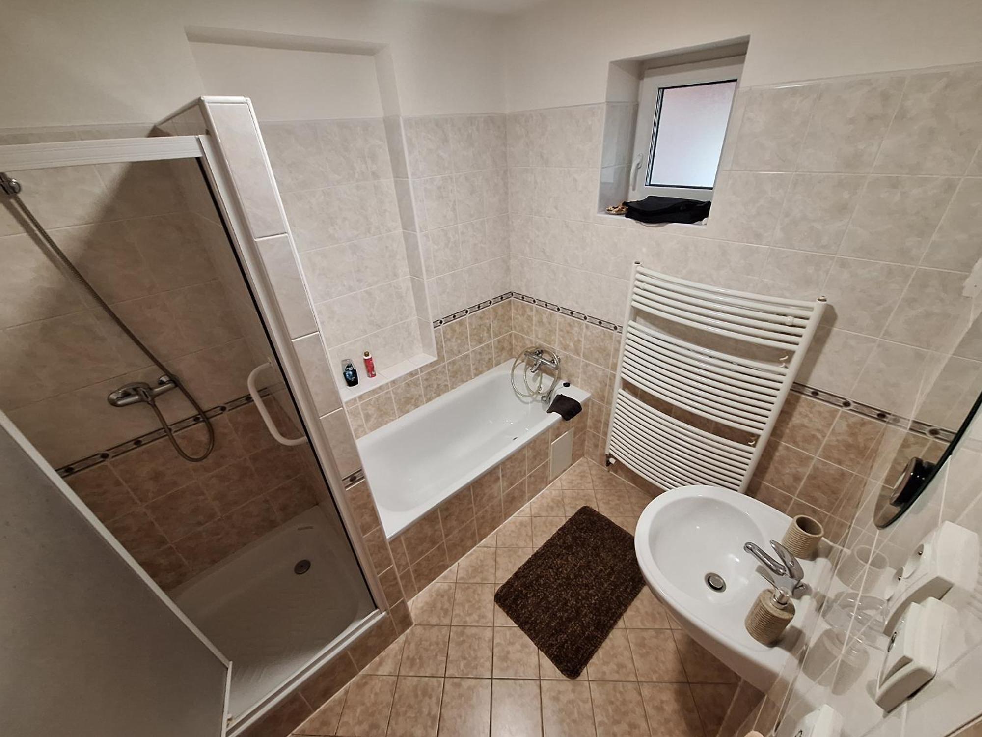 Pod Chlumem - Utulny Byt V Blizkosti Centra Decin Esterno foto