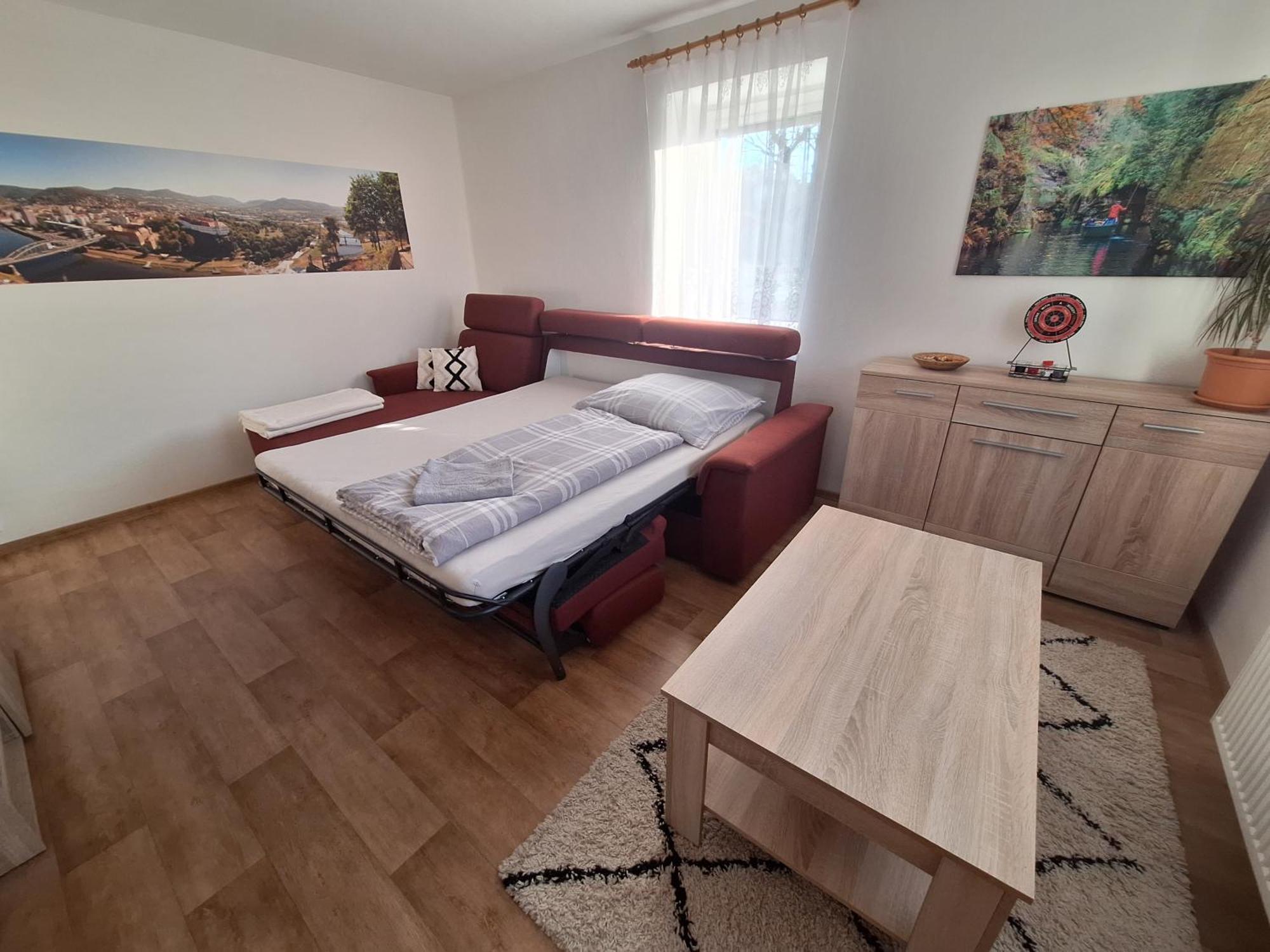 Pod Chlumem - Utulny Byt V Blizkosti Centra Decin Esterno foto