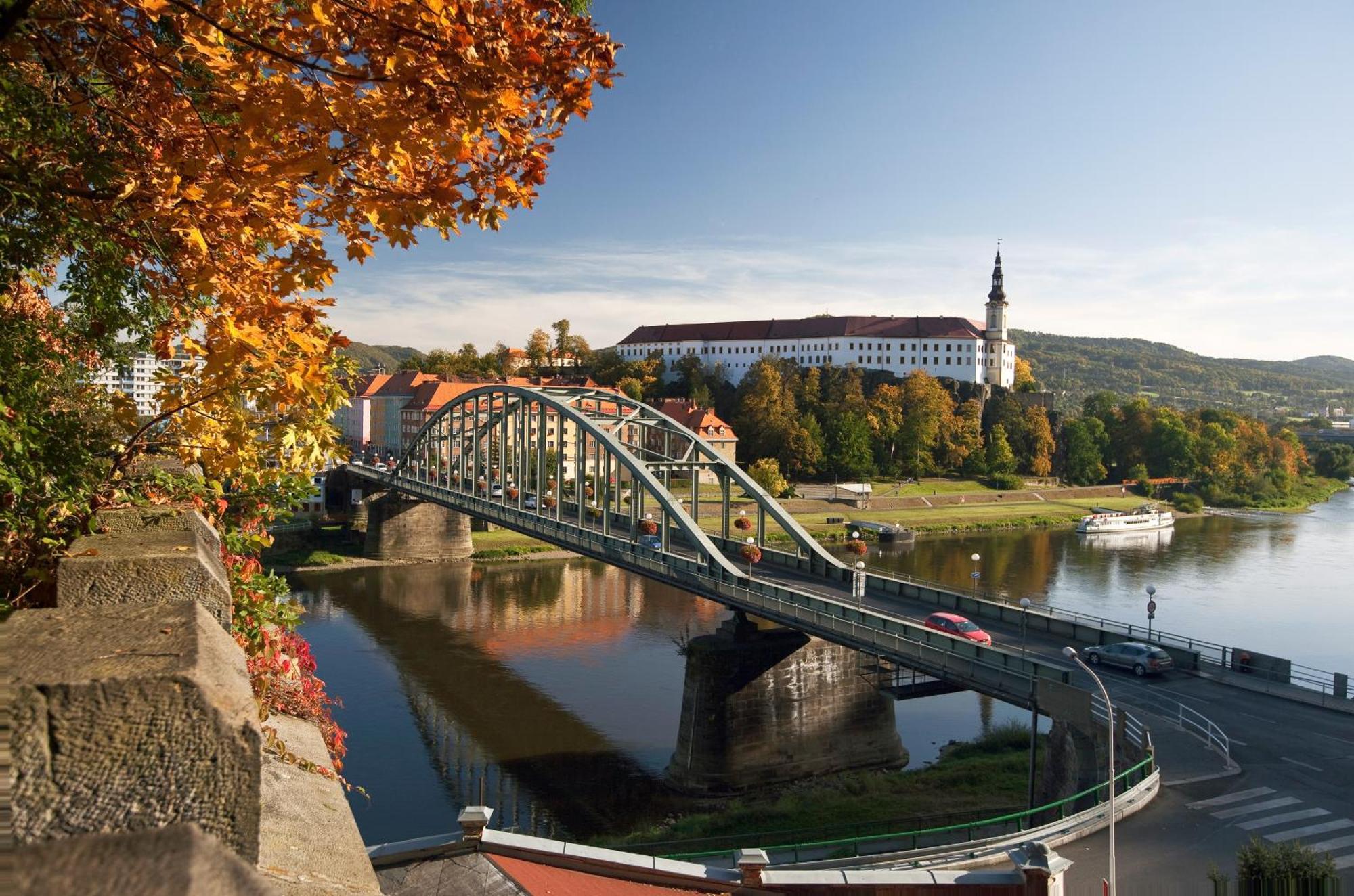 Pod Chlumem - Utulny Byt V Blizkosti Centra Decin Esterno foto
